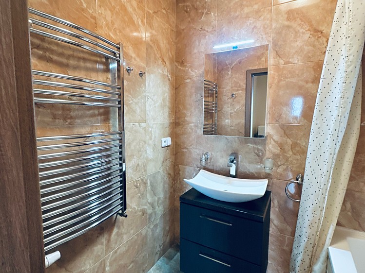 Prodej komerčního prostoru, 270 m² (25 z 80)