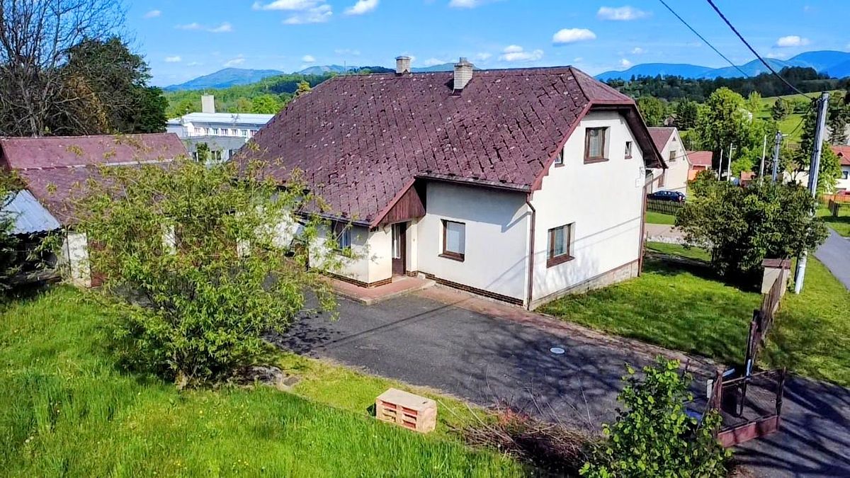 Prodej rodinného domu 200 m², pozemek 1857 m² – fotografie 5