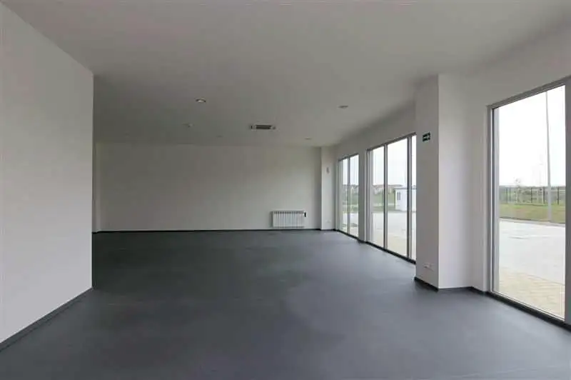 Pronájem skladového prostoru 797 m², Nupaky – náhled fotky 3