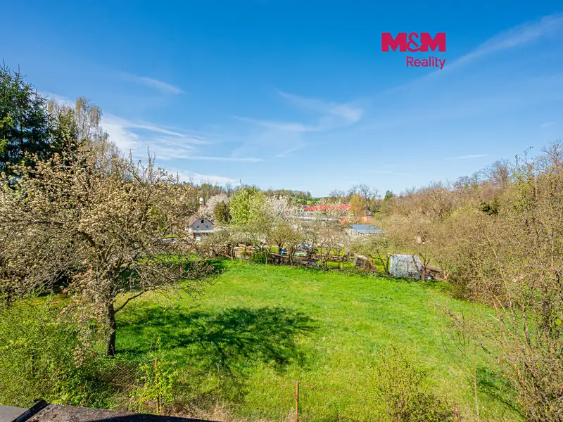 Prodej stavebního pozemku 1275 m², Bystřice – náhled fotky 1