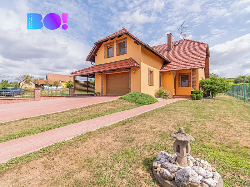 Prodej rodinného domu 206 m², pozemek 2730 m², Uherské Hradiště – náhled fotky 1