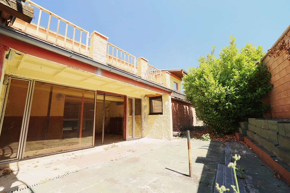 Prodej rodinného domu 230 m², pozemek 667 m² – fotografie 2