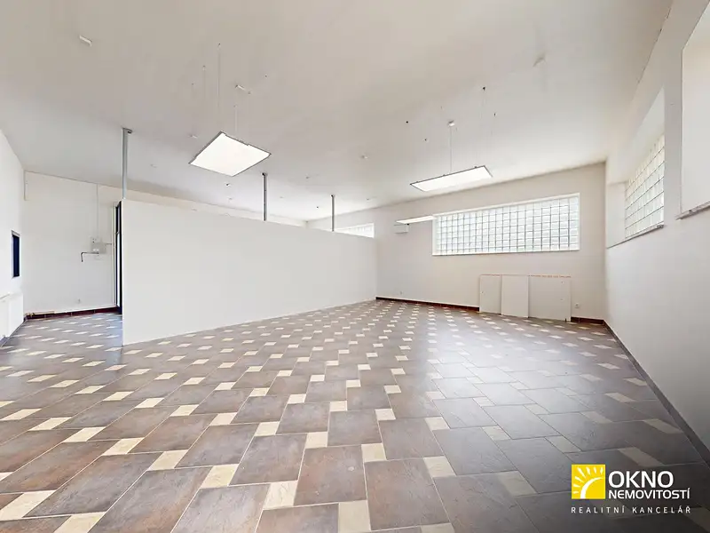 Prodej obchodního prostoru 232 m², Blansko – náhled fotky 2