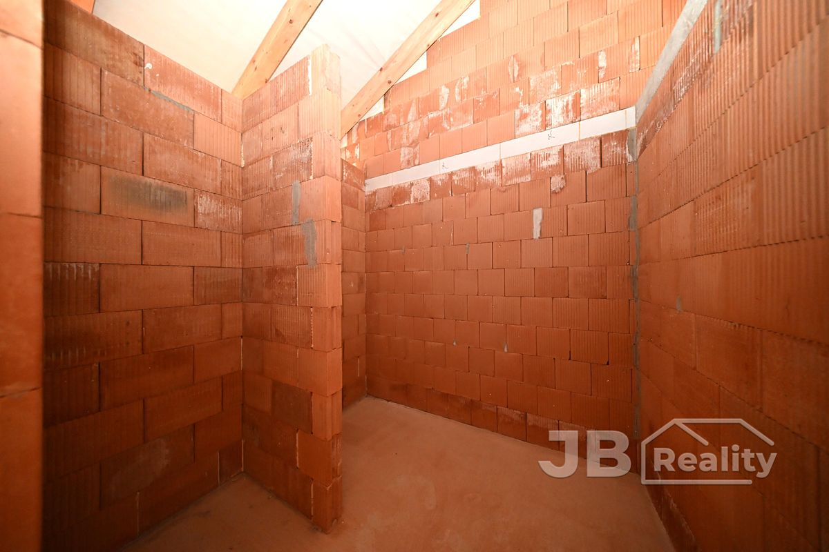 Prodej rodinného domu 165 m², pozemek 395 m² – fotografie 4