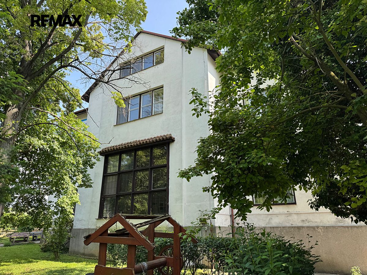 Prodej komerční nemovitosti 1551 m² – fotografie 3