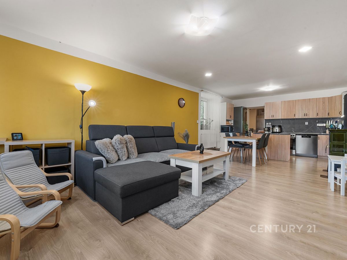Prodej rodinného domu 178 m², pozemek 1065 m² – fotografie 5