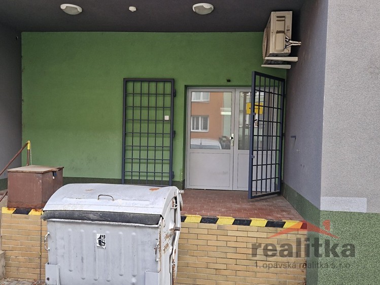 Комерційне приміщення в оренду, 180 м² (3 з 12)