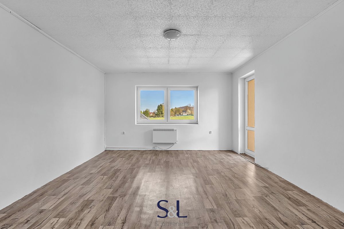 Prodej rodinného domu 172 m², pozemek 808 m² – fotografie 2