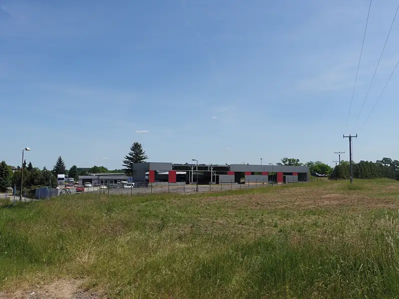 Prodej komerční nemovitosti 23612 m², Týnec nad Labem – náhled fotky 1