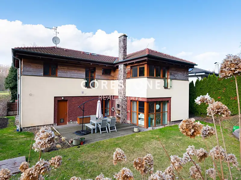 Prodej rodinného domu 184 m², pozemek 778 m², Praha – náhled fotky 3