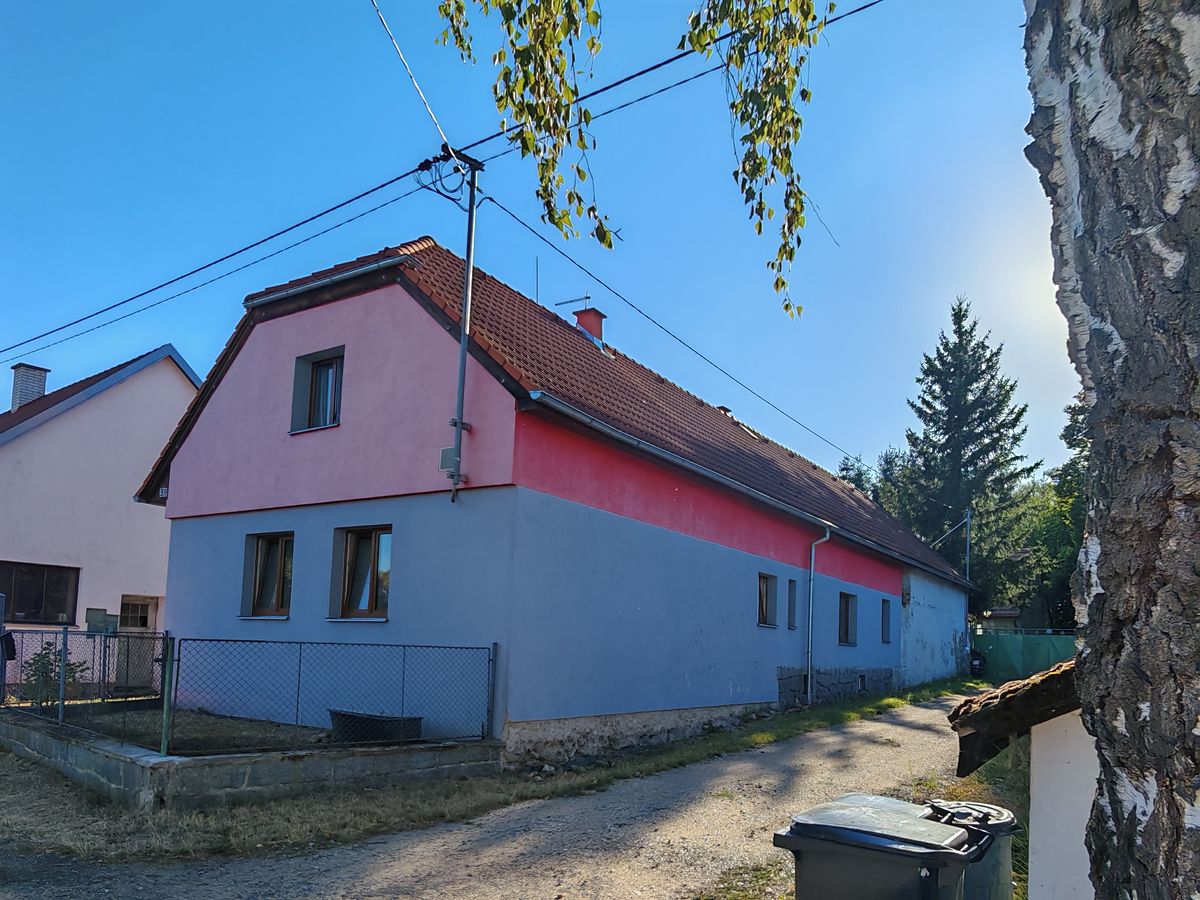 Prodej rodinného domu 250 m², pozemek 787 m² – fotografie 2