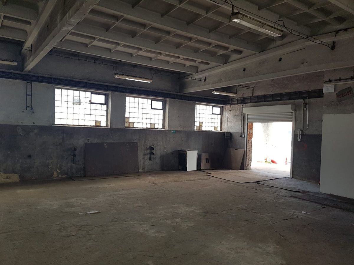 Pronájem skladového prostoru 335 m² – fotografie 2