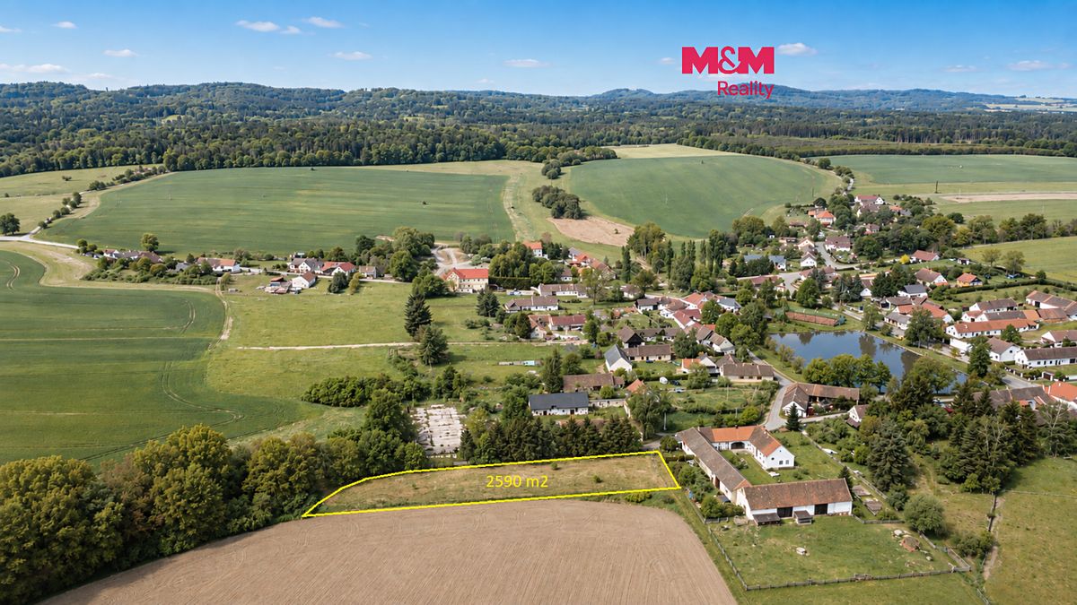 Prodej stavebního pozemku 2590 m²
