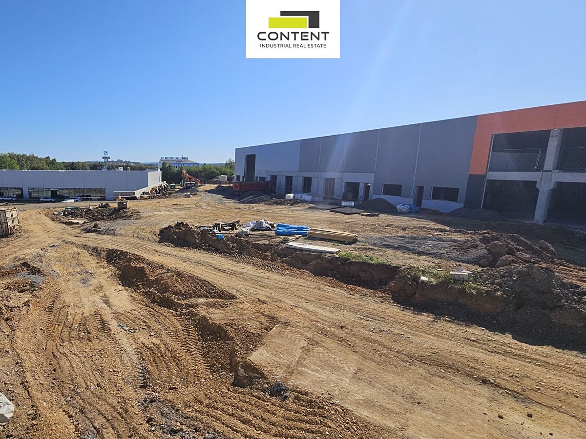 Pronájem skladového prostoru 1261 m²