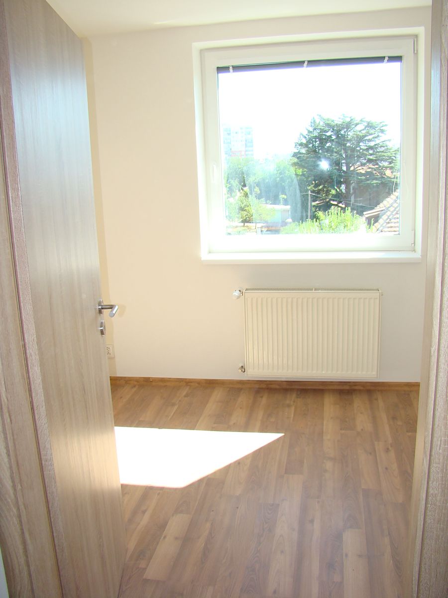 Pronájem bytu 3+1 74 m² – fotografie 5