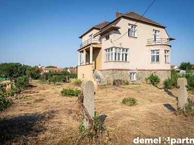 Prodej vily 309 m², pozemek 2242 m²