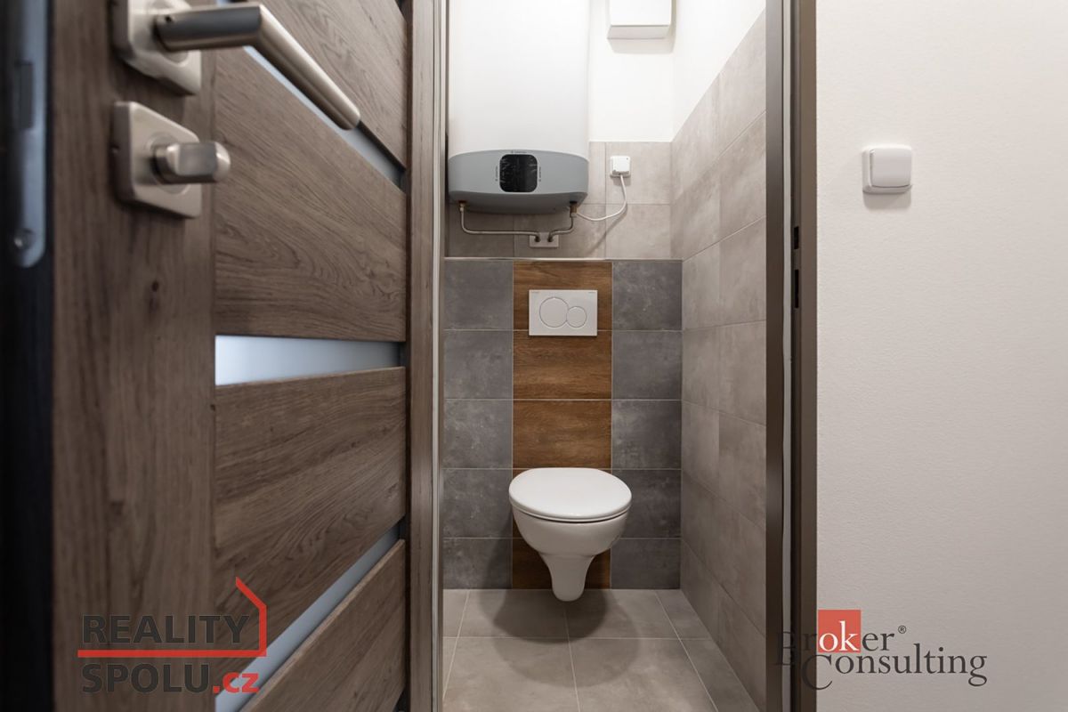 Pronájem bytu 2+1 56 m² – fotografie 2