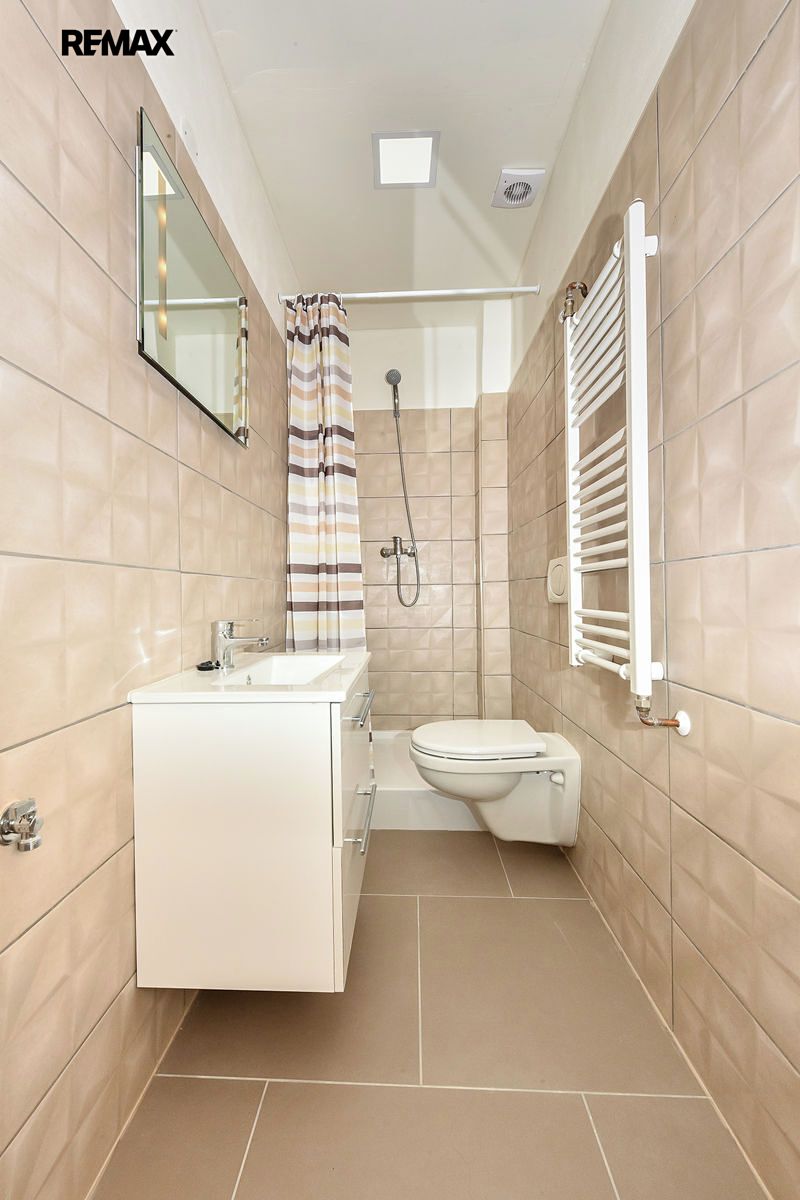 Pronájem bytu 2+kk 37 m² – fotografie 3