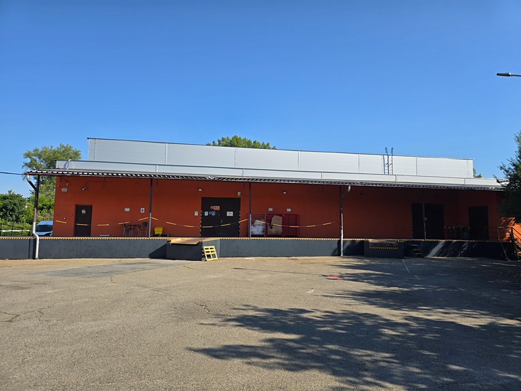 Pronájem komerčního prostoru, 158 m² (1 z 12)