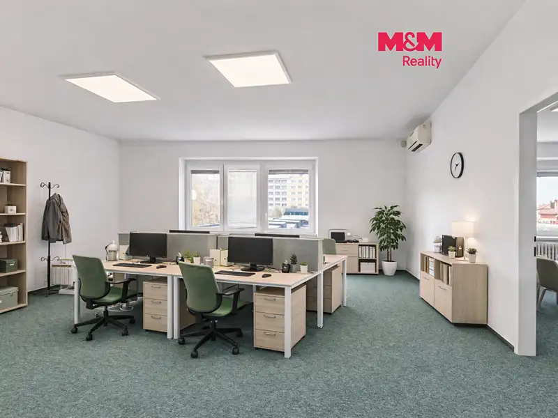 Pronájem kanceláře 77 m², Hradec Králové – náhled fotky 1