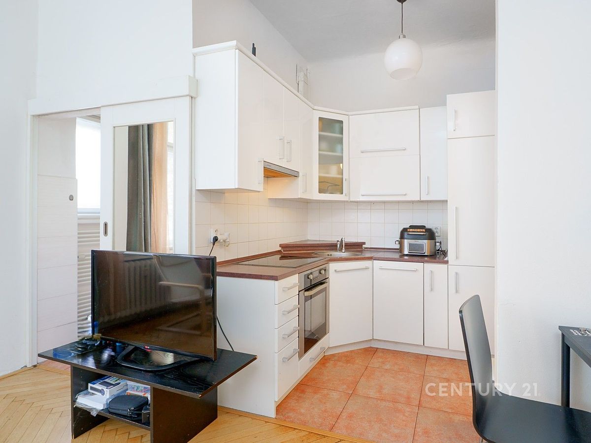 Prodej bytu 1+kk 28 m² – fotografie 4