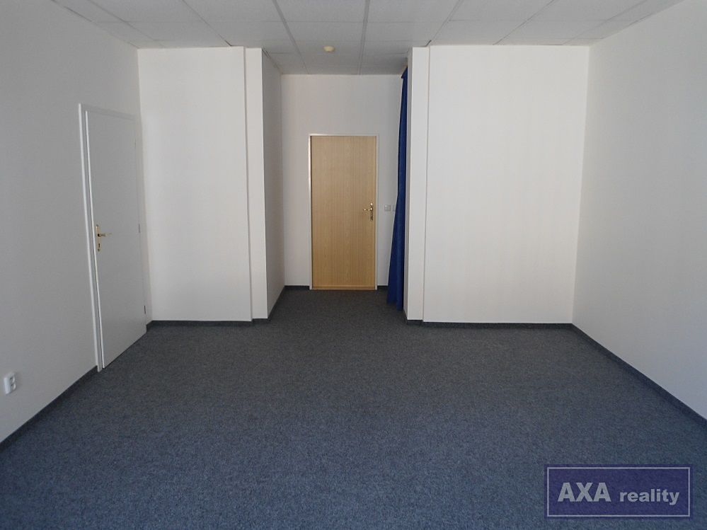 Pronájem kanceláře 27 m² – fotografie 3