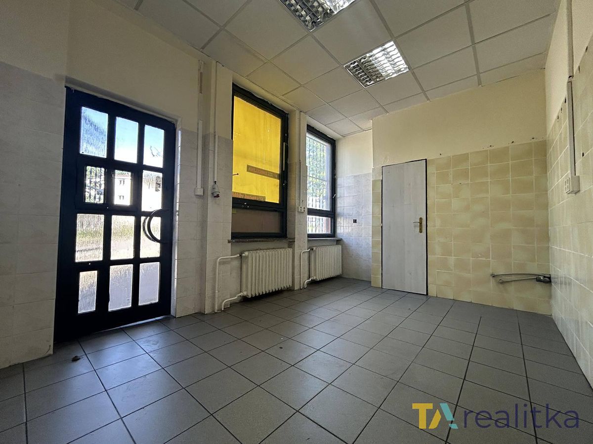 Pronájem komerční nemovitosti 15 m² – fotografie 2
