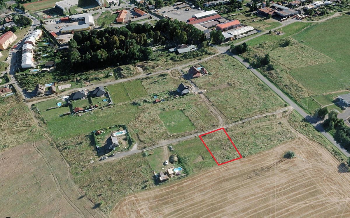 Prodej stavebního pozemku 1000 m² – fotografie 2
