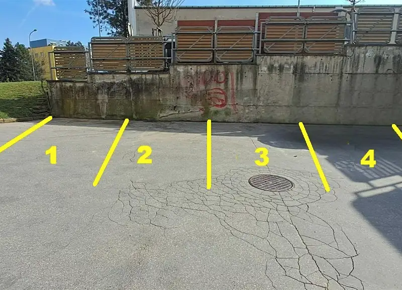 Pronájem garážového stání 15 m², Brno – náhled fotky 1
