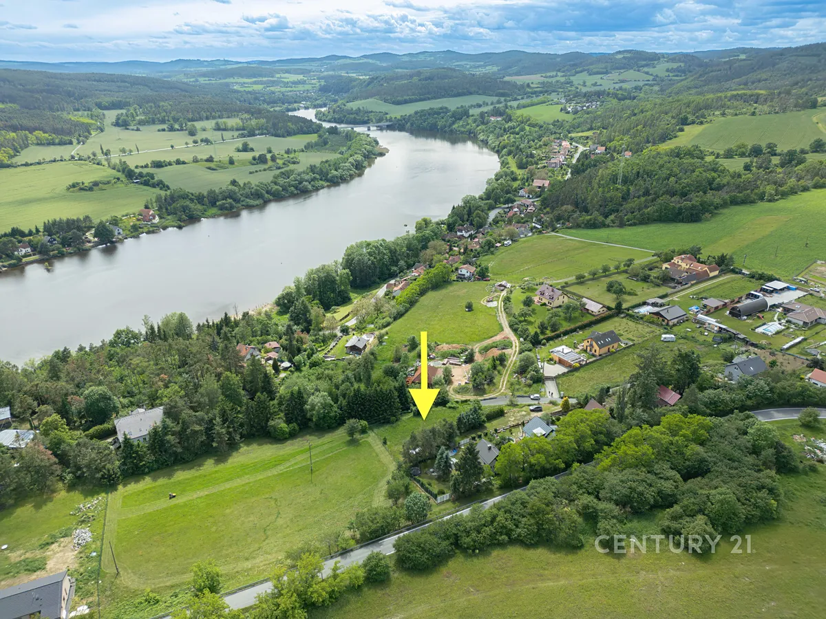 Prodej pozemku 957 m²