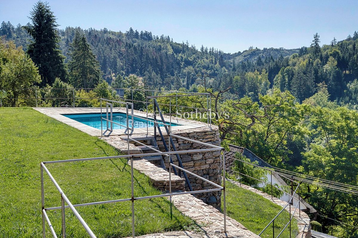 Prodej rodinného domu 203 m², pozemek 502 m² – fotografie 2