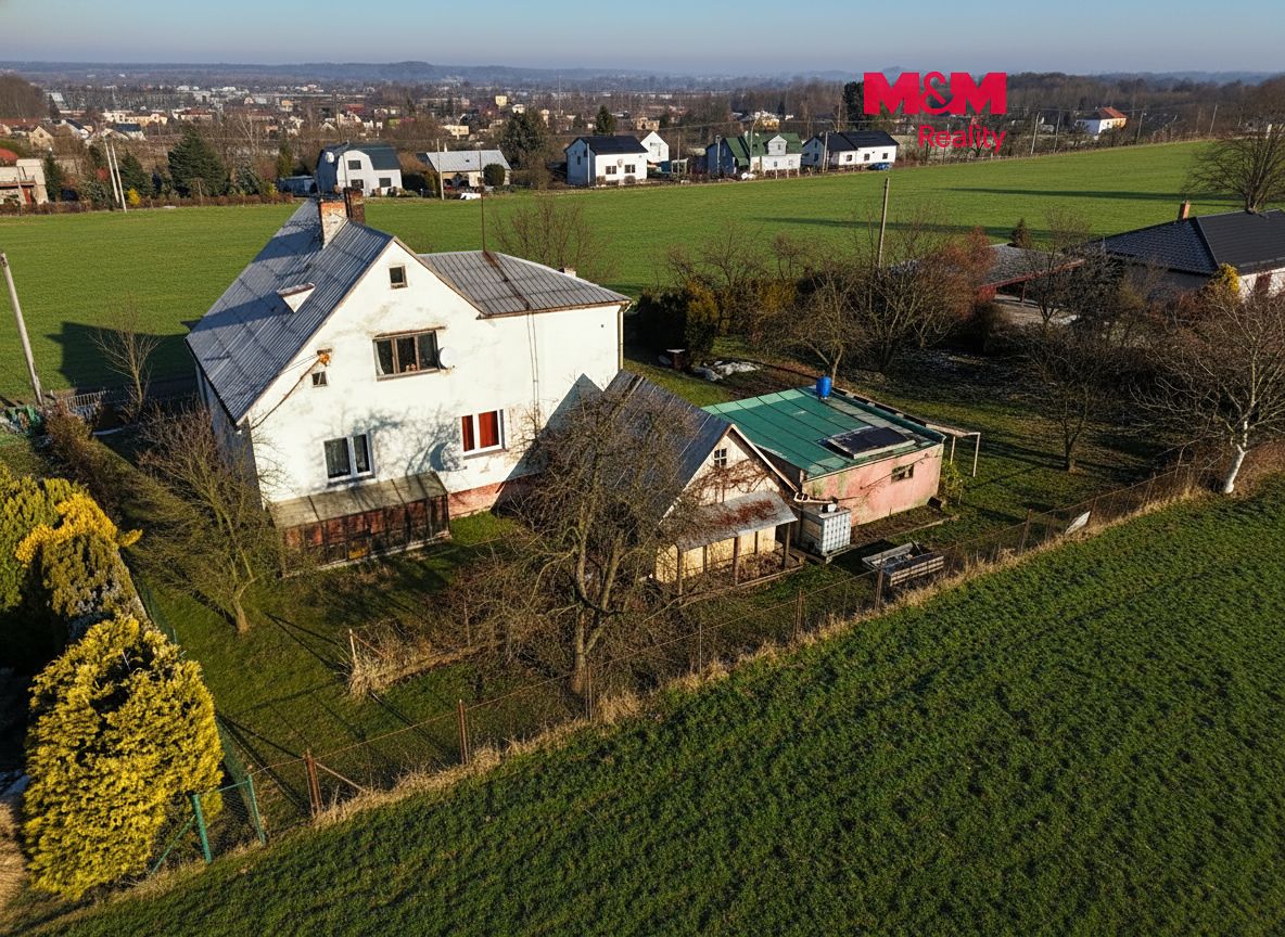 Prodej rodinného domu 180 m², pozemek 1193 m²