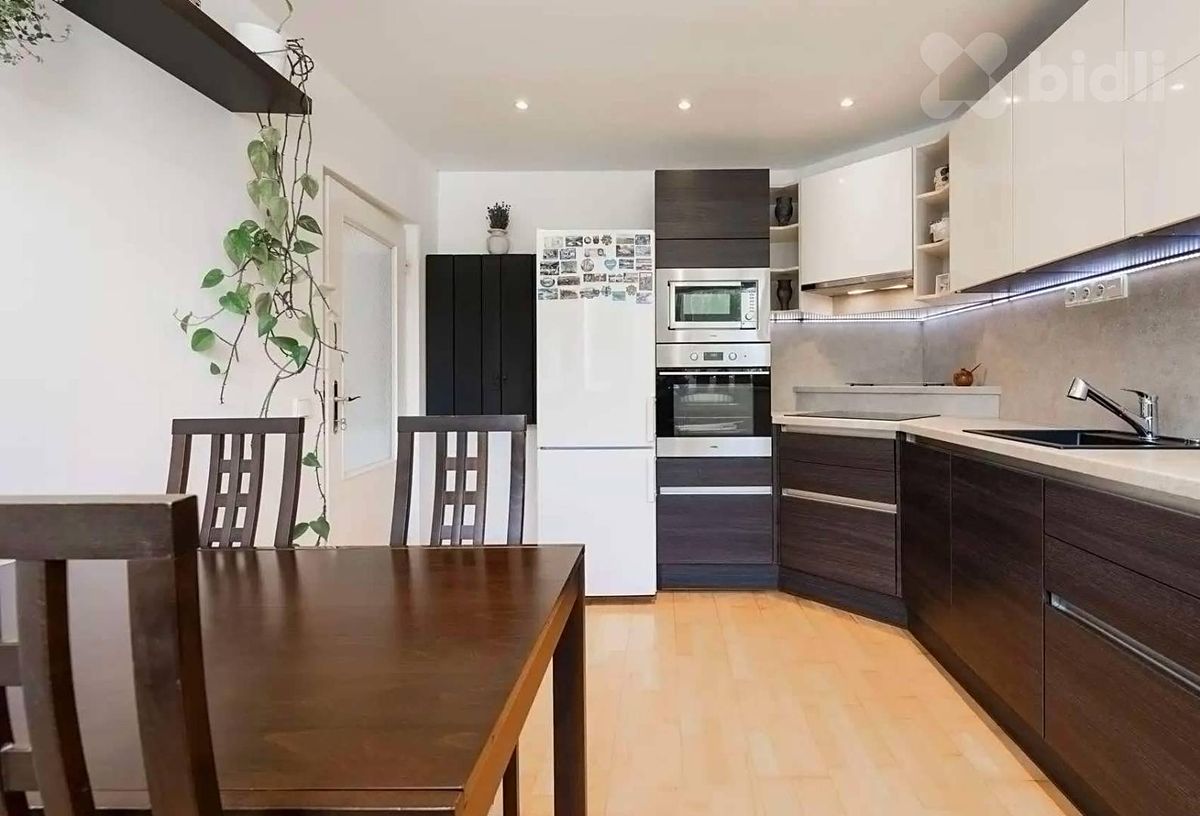 Prodej rodinného domu 150 m², pozemek 420 m² – fotografie 3