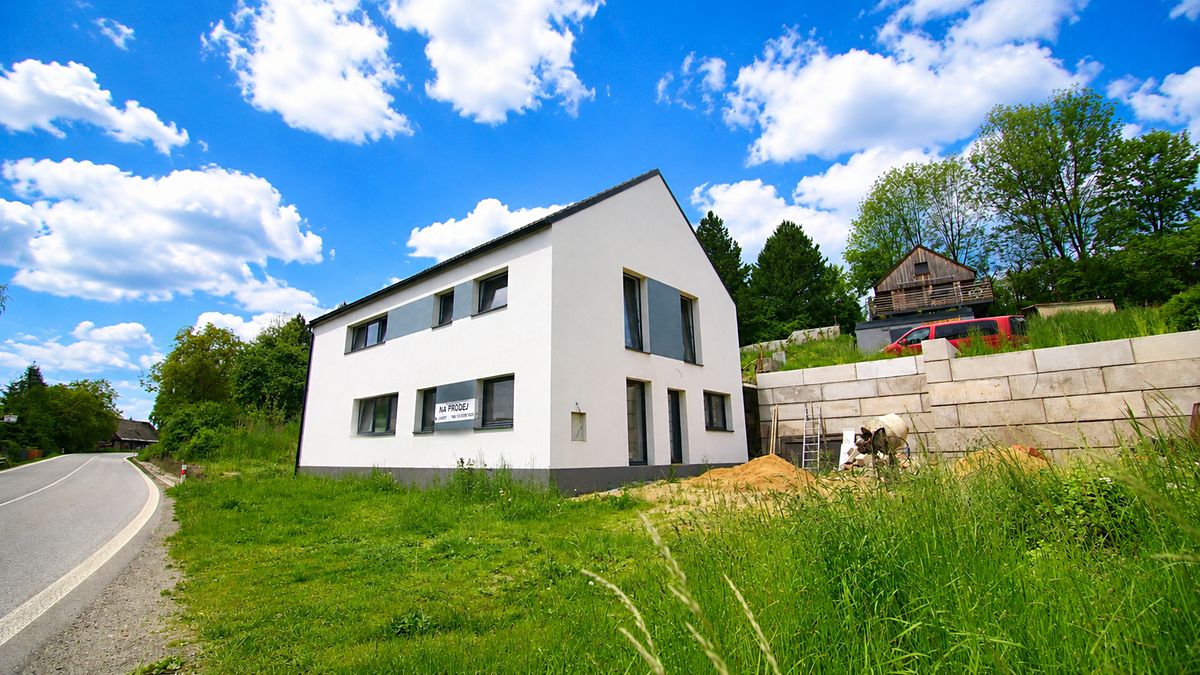Prodej vícegeneračního domu 206 m², pozemek 1254 m² – fotografie 2
