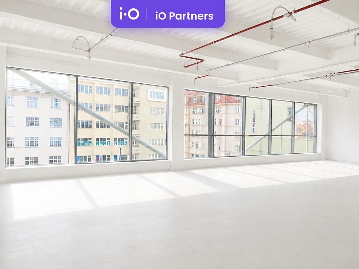 Pronájem kanceláře 387 m² – fotografie 5
