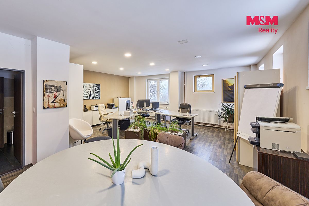 Prodej skladového prostoru 1667 m² – fotografie 2