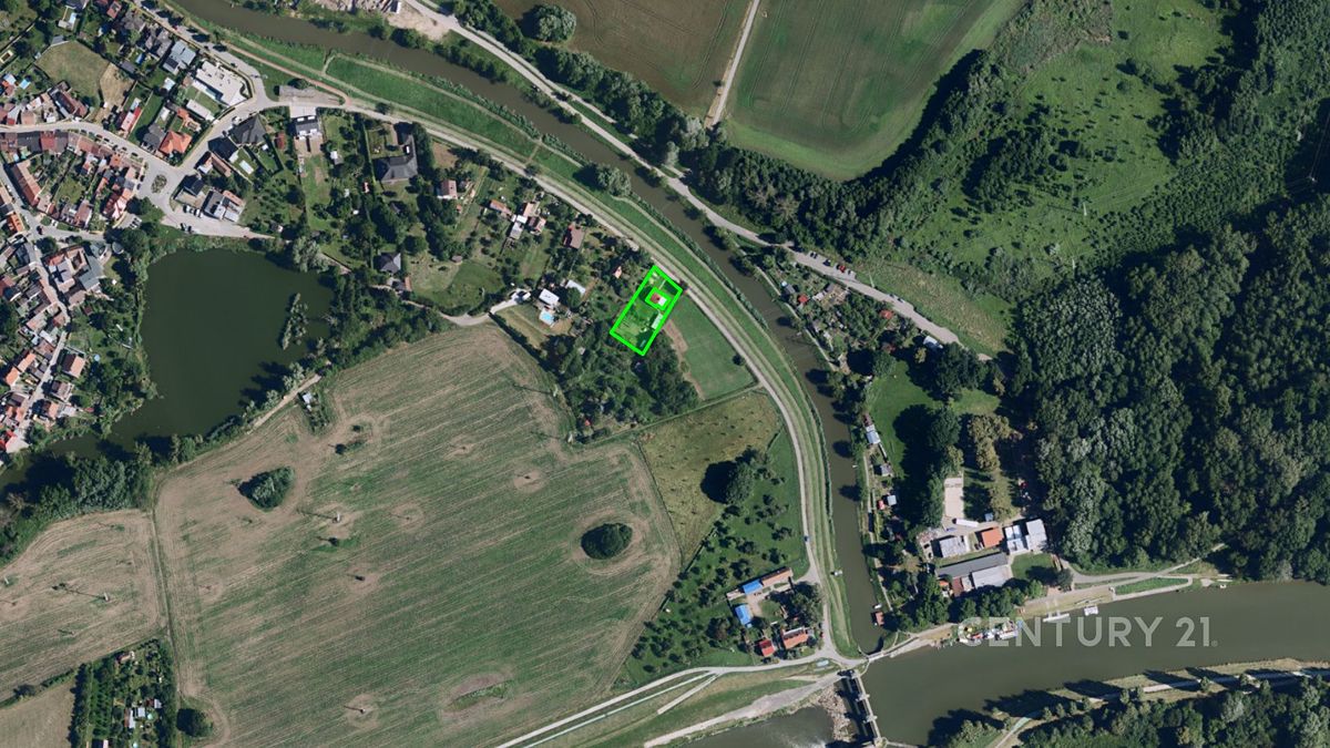Prodej stavebního pozemku 1604 m² – fotografie 2