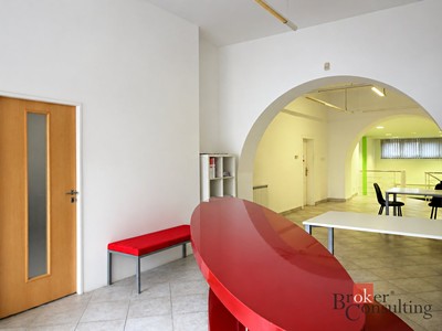 Комерційне приміщення в оренду, 130 м² (3 з 4)