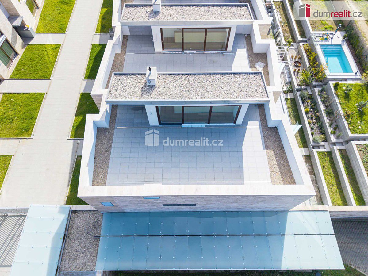 Prodej rodinného domu 286 m², pozemek 261 m² – fotografie 4