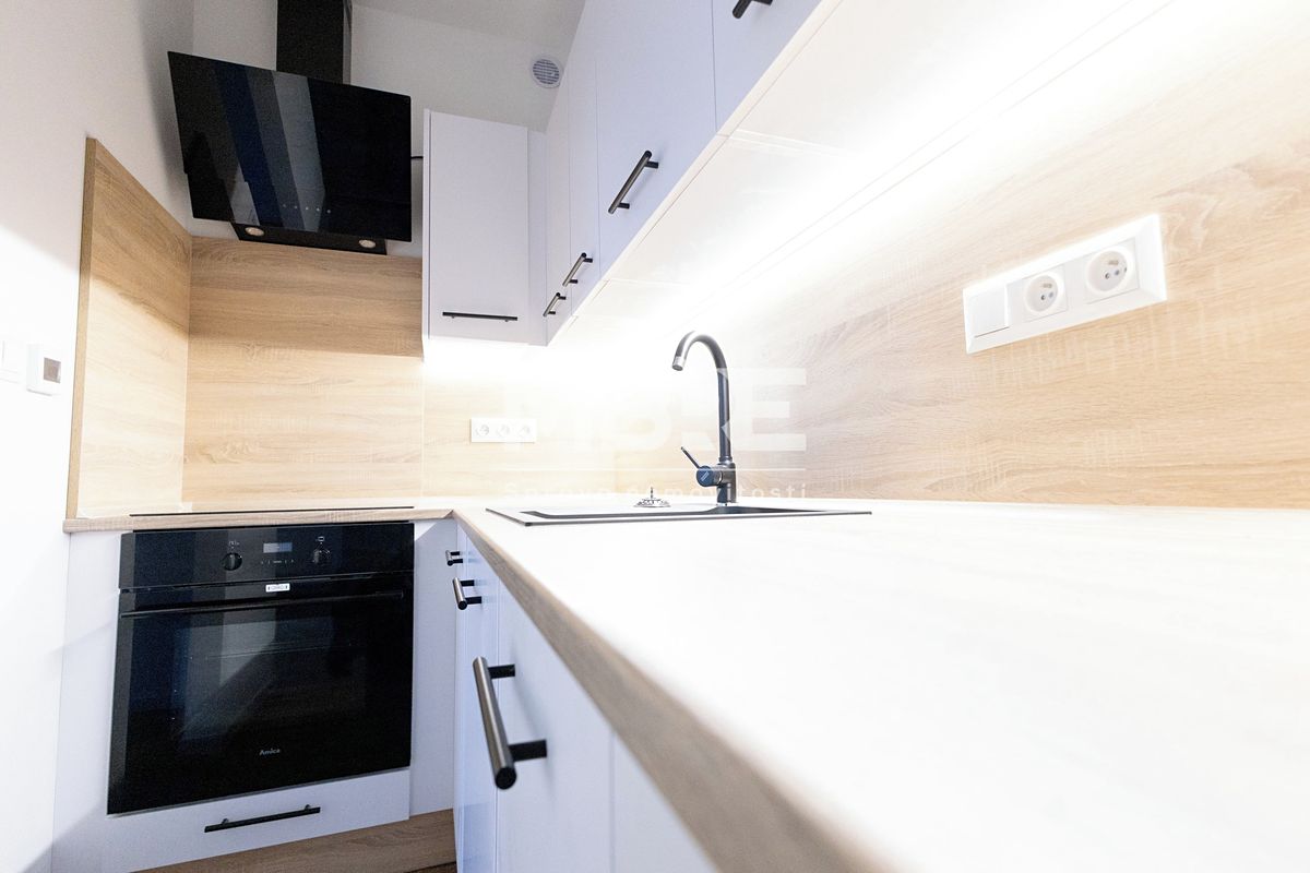 Pronájem bytu 2+kk 46 m² – fotografie 2
