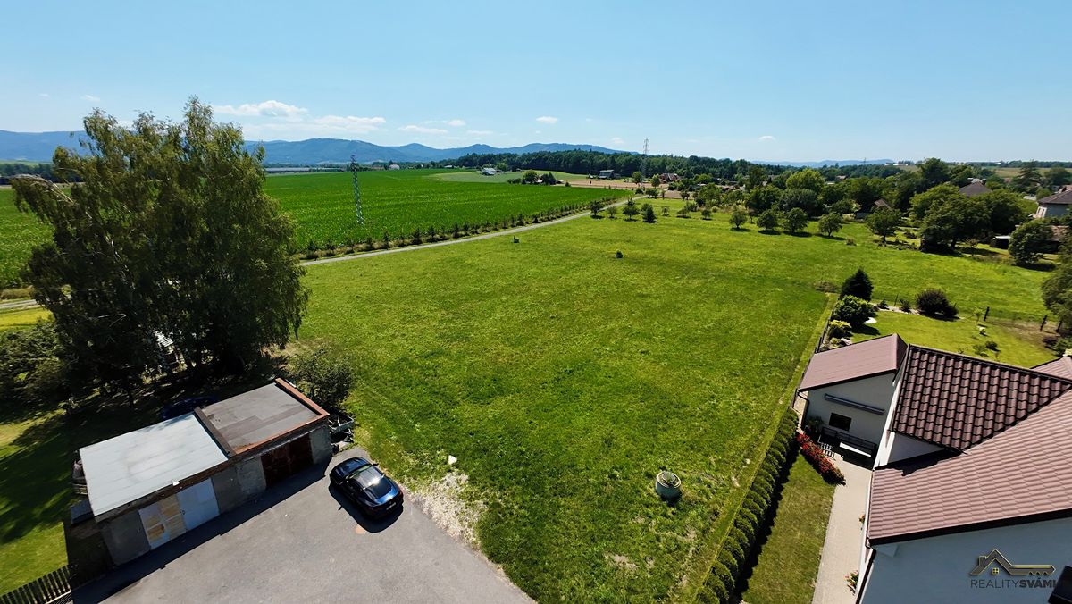 Prodej stavebního pozemku 2033 m²