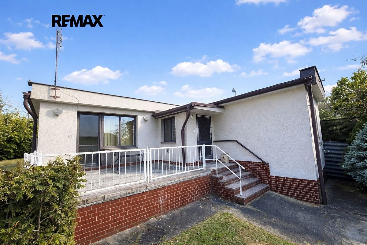 Prodej rodinného domu 272 m², pozemek 841 m² – fotografie 3