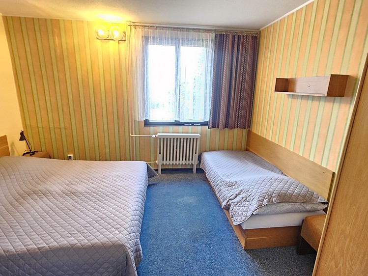Prodej komerčního prostoru, 1 047 m² (23 z 42)