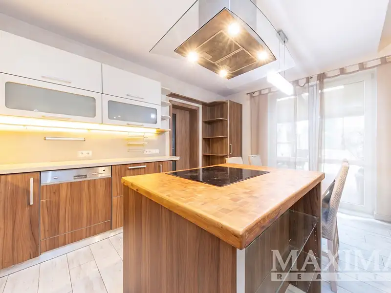 Prodej rodinného domu 215 m², pozemek 473 m², Křelov-Břuchotín – náhled fotky 2