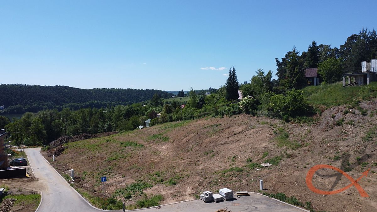 Prodej stavebního pozemku 849 m² – fotografie 2