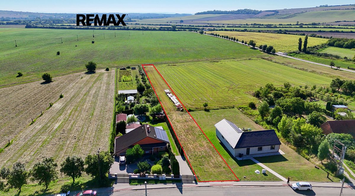 Prodej stavebního pozemku 1892 m²