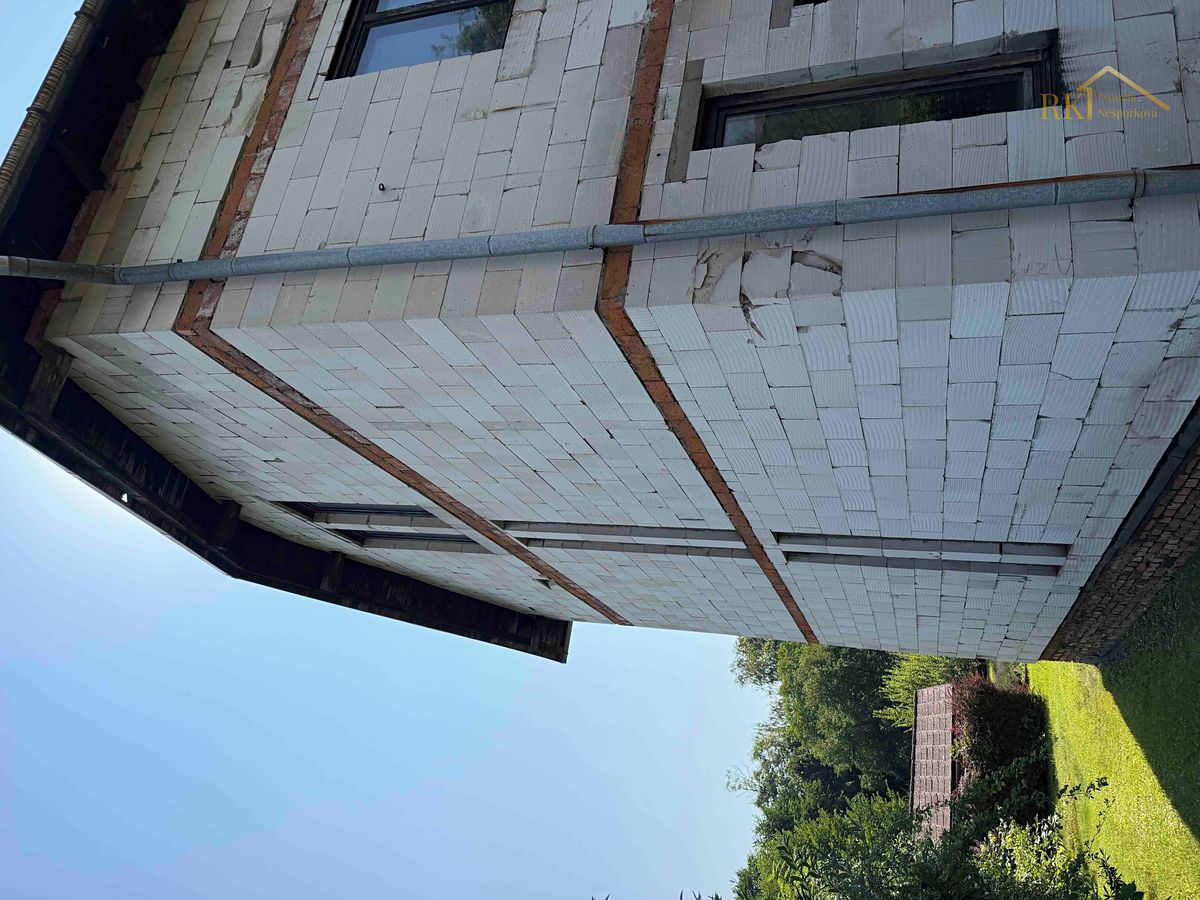 Prodej rodinného domu 375 m², pozemek 1937 m² – fotografie 5