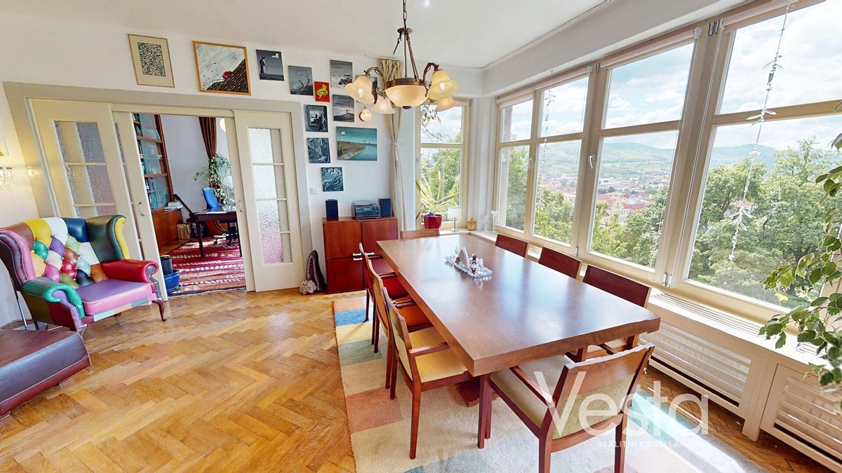Prodej rodinného domu 228 m², pozemek 825 m² – fotografie 5