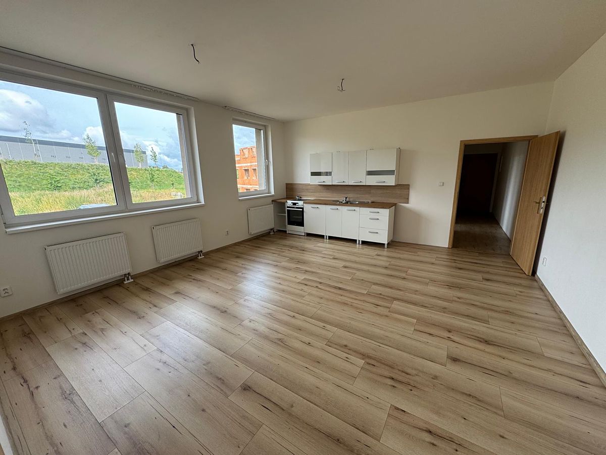 Pronájem bytu 3+kk 73 m² – fotografie 3
