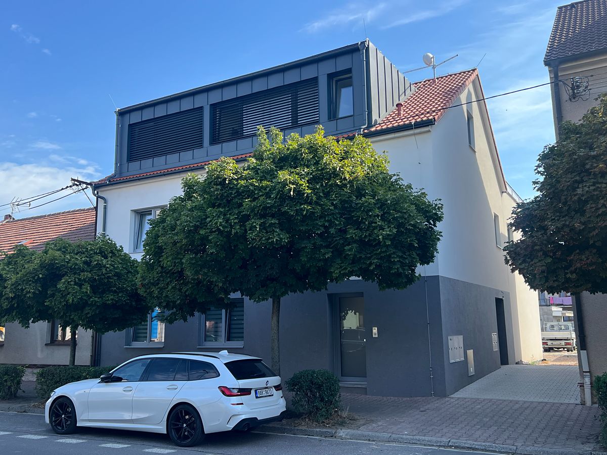 Pronájem bytu 3+kk 60 m²